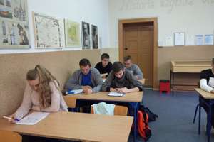 Uczniowie z „Elektryka” na praktyce w Hiszpanii
