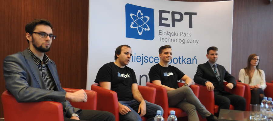 Jan Sowa (pierwszy z lewej) podczas konferencji w Elbląskim Parku Technologicznym