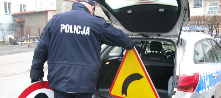 Policjanci zabezpieczyli skradzione znaki