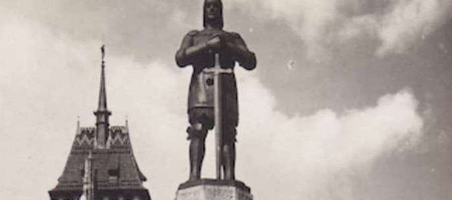 Pomnik Plebiscytowy w Malborku na pamiątkę wygranego przez Niemcy plebiscytu z 11 lipca 1920 roku