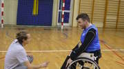 Zawodnicy trenujący koszykówkę na wózkach: Zostawiamy naszą niepełnosprawność w szatni, liczy się tylko rywalizacja