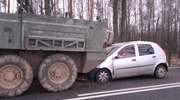 Wypadek na trasie Pisz-Orzysz. Kobieta uderzyła w amerykański pojazd wojskowy