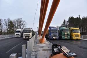 30 ciężarówek testowało most w Ostródzie