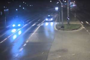 Pijany kierowca BMW przejechał ''na czerwonym'' w Olsztynie. Obok stał radiowóz [WIDEO]