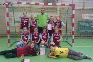 Piłkarki z Burkatu zwyciężają w Wojewódzkim Turnieju Piłki Nożnej „O Puchar Przewodniczącego W-M SZS”

