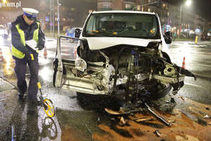 Groźny wypadek na olsztyńskich Jarotach. Dwóch kierowców trafiło do szpitala [ZDJĘCIA]