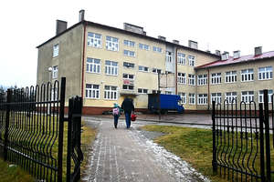 Bójka nastolatków w Dobrym Mieście. Pobity 14-latek trafił do szpitala