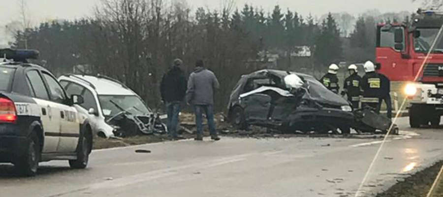 W Brzeźnie Mazurskim zderzyły się dwa samochody osobowe