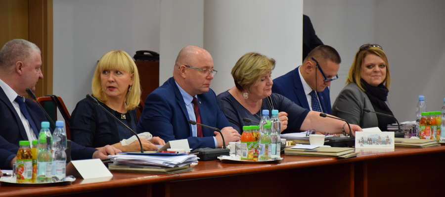 ostatnia w tym roku budżetowa sesja Rady Powiatu w Olsztynie