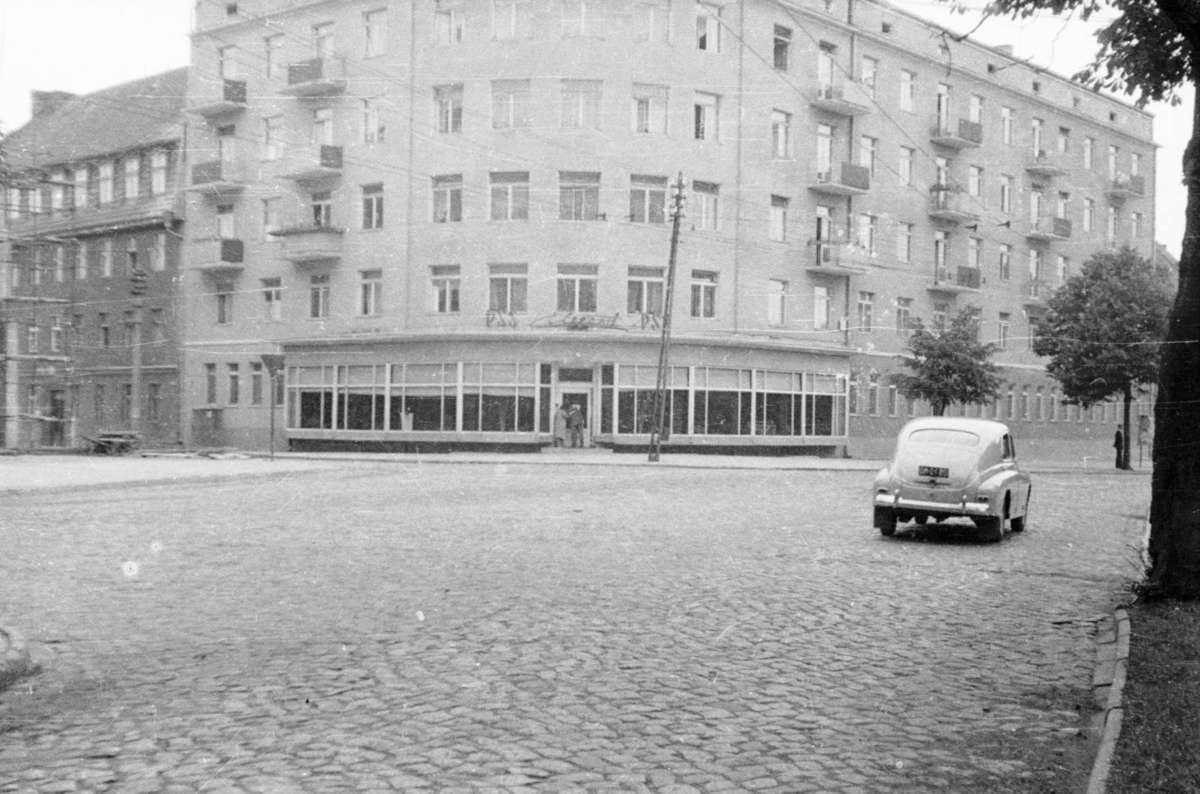 1961 - ul. Limanowskiego - sklep Elegant