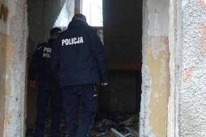  Policjanci uratowali mężczyzn przed wychłodzeniem