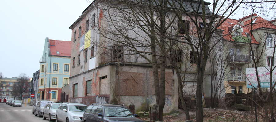 Zdewastowany budynek przy ul. gen. J. Zajączka 5 zmienił właściciela
