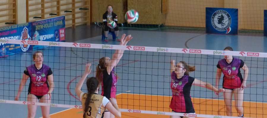 Mecz Zryw-Volley Iława — Chemik Olsztyn zakończył się przegraną gospodyń