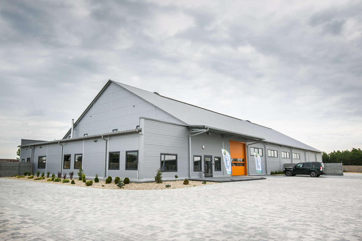 Nowa siedziba Przedsiębiorstwa Budowlanego Szczuka w Woszczelach koło Ełku 