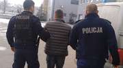 Poszukiwany za rozbój i narkotyki został zatrzymany przez policjantów i wrócił za kratki 
