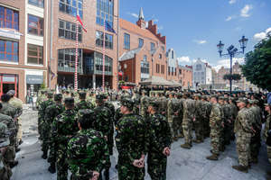 Żołnierze NATO uczą się historii Polski