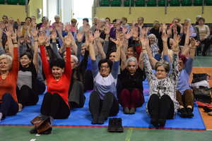 Elbląscy seniorzy ćwiczyli jogę