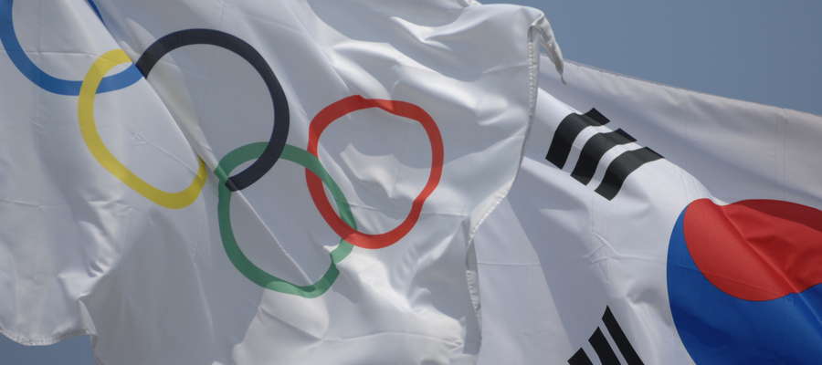 Flagi olimpijska i Korei Południowej
