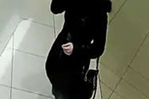 Zuchwała kradzież w sklepie w Olsztynie. Policja szuka tej kobiety