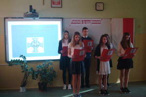Uczniowie z Woszczel uczcili pamięć Niezłomnych