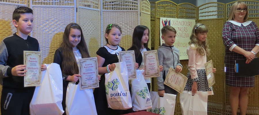 fot. — W konkursie wzięło udział 1.199 uczestników ze szkół, placówek oświatowych, domów kultury oraz uczestnicy indywidualni z terenu całej Polski
