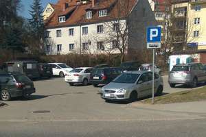 Problem parkowania w centrum Olsztyna wciąż jest aktualny