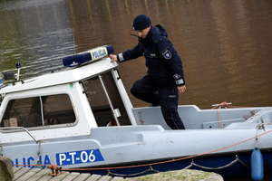 Policyjne łodzie już na wodzie