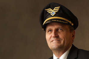 Kapitan Tadeusz Wrona opowie podczas Lotniczej Majówki, jak wykonał najlepsze lądowanie w życiu
