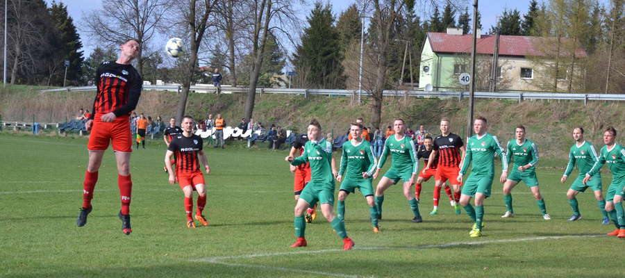 Tęcza Miłomłyn pierwszy raz na własnym boisku w tym roku wygrała trzeci wiosenny mecz
