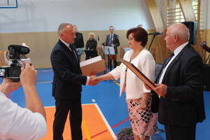 Historyczne wyróżnienie na sesji. Teresa Nowakowska otrzymała tytuł „Honorowego Obywatela Gminy Płośnica”