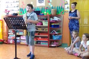 Wspaniała lekcja muzyki u „Krasnoludków” w SP2