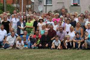 Parafianie z Sątop przygotowali niespodziankę obchodzącemu 30-lecie kapłaństwa ks. Janowi Sztygielowi