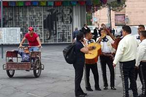 Podróżnik z Judzik zwiedza zwiedza Mariachi - serce meksykańskiej tradycji 