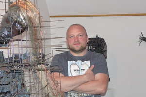 Rafał Szulc zaprasza na wystawę swoich rzeźb w metalu