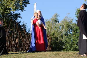 Królowa Polski na wzgórzu św. Brunona w Giżycku