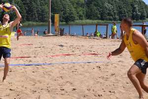 Siatkarze 35+ zagrają w sobotę turniej na plaży nad Sajmino