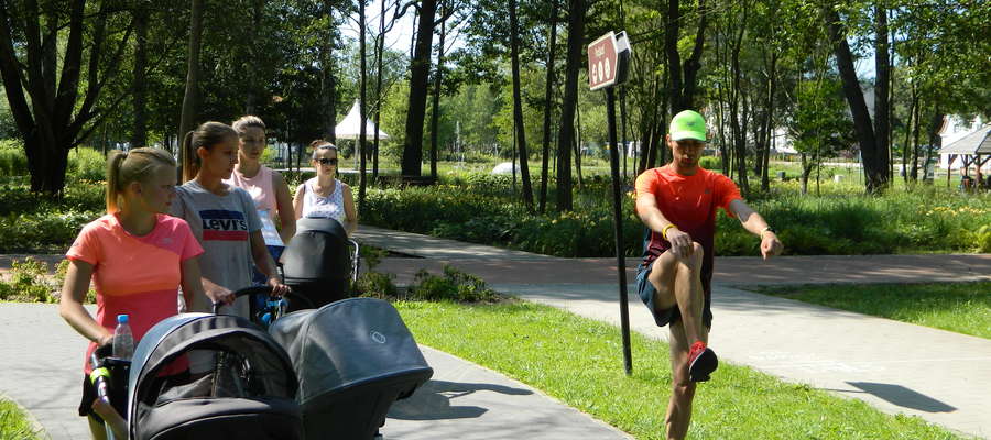 Treningi wózkowych mam odbywają się w każdy wtorek w Parku Centralnym