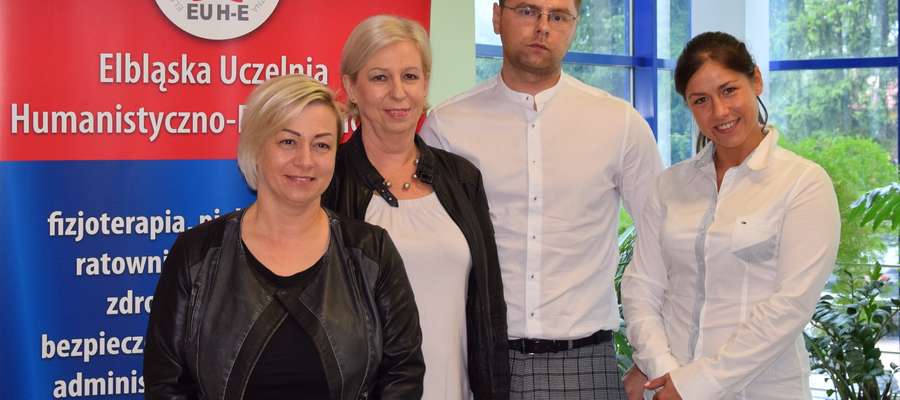 Od lewej: Agnieszka Sosik, Ewa Gronostaj, Bartłomiej Borowiecki oraz Patrycja Grześkowiak 