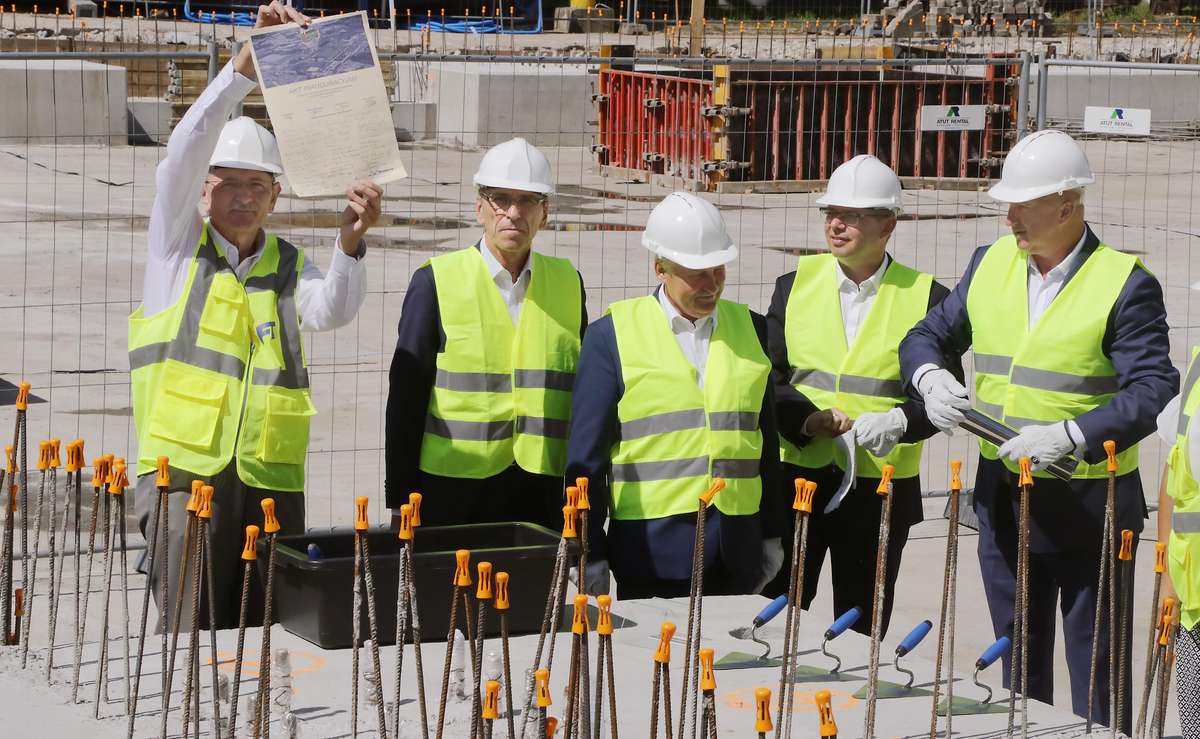 Wmurowanie kamienia Michelin

Olsztyn-Firma Michelin zainwestuje 210 milionów złotych w budowę nowoczesnej ciepłowni gazowej i gazociągu na terenie olsztyńskiej fabryki opon