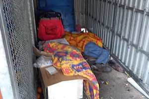 Niskie temperatury to zagrożenie dla osób zwłaszcza tych bezdomnych narażonych na wychłodzenie!