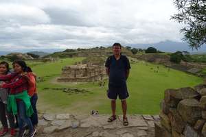 Podróżnik z Judzik zwiedza ruiny miasta Zapoteków i narzeka na meksykańską kuchnię