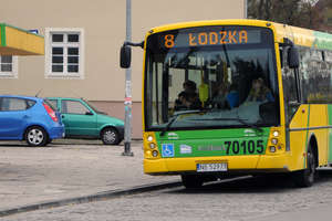 Autobusy wracają na przedwakacyjne trasy