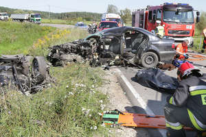 Śmiertelny wypadek pod Olsztynem. Nie żyje kobieta kierująca BMW [ZDJĘCIA, VIDEO]