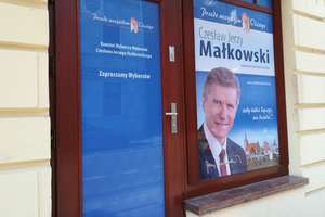 Czy Czesław Jerzy Małkowski daje znak swoim wyborcom?