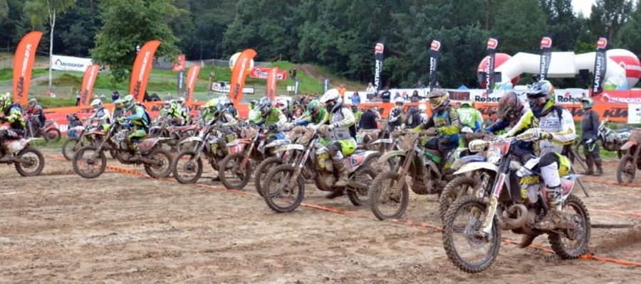 Auto - Moto Klub organizuje po raz czwarty z rzędu Mistrzostwa Polski Platinum Rider i Puchar Polski Roben w Cross Country.
