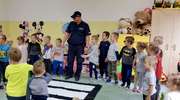 Dzielnicowy odwiedził przedszkolaki w Kiwitach