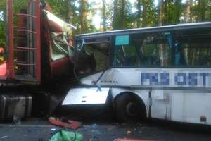 Dwie osoby nie żyją po wypadku na krajowej 16 pod Ostródą