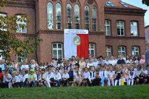 Nowy rok szkolny rozpoczęty. W gminie Olecko do szkół poszło 2089 uczniów
