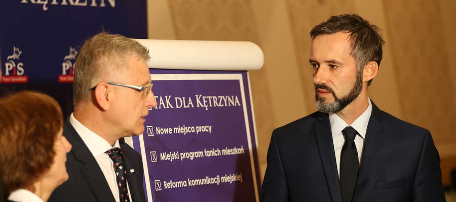 Rafał Rypina (z prawej) czekał z oficjalnymi informacjami do ostatniej chwili