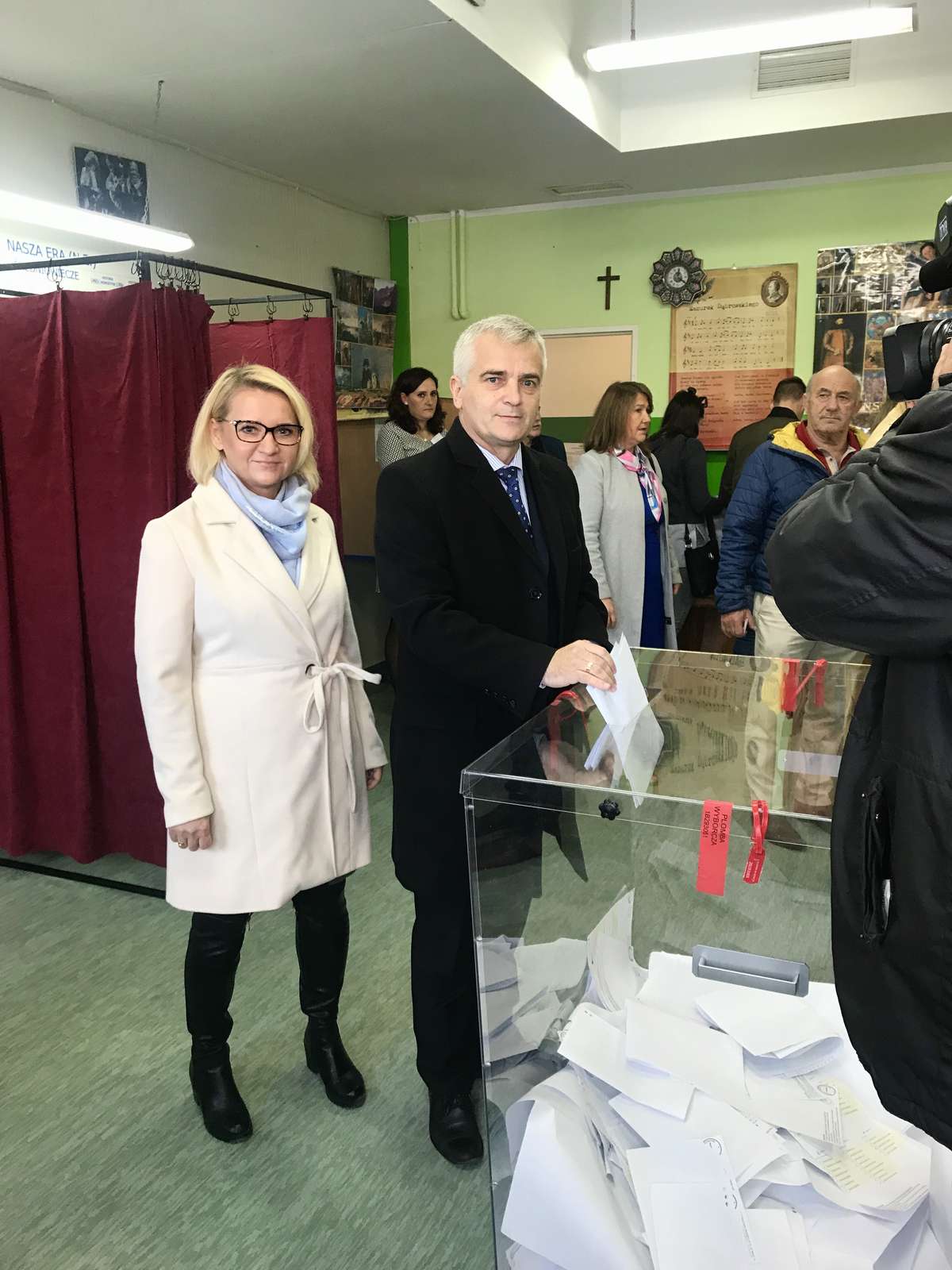 Andrzej Maciejewski głosuje
